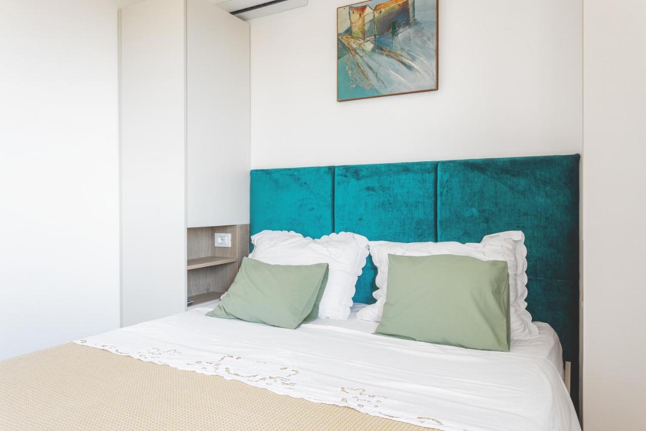 Center Apartment Golden Ray Бол Экстерьер фото