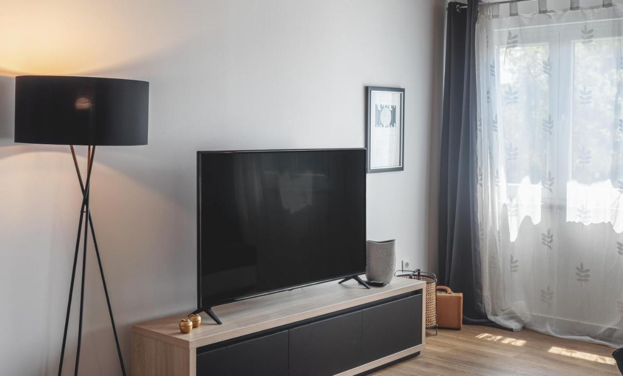 Center Apartment Golden Ray Бол Экстерьер фото