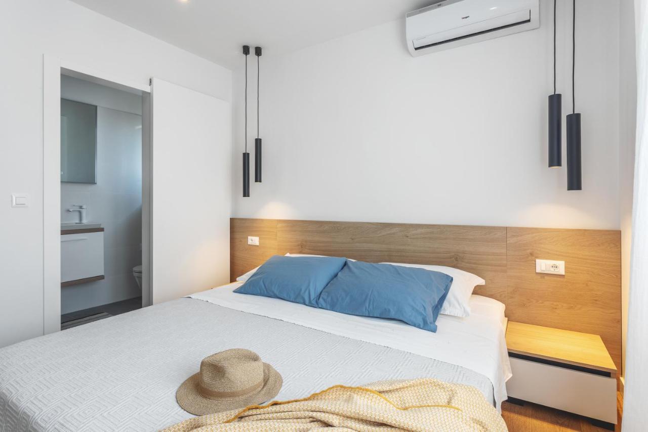 Center Apartment Golden Ray Бол Экстерьер фото