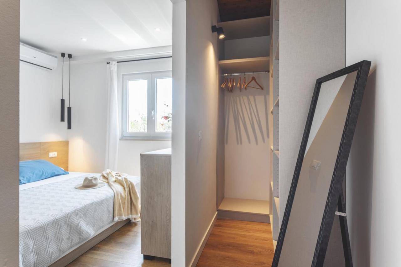 Center Apartment Golden Ray Бол Экстерьер фото